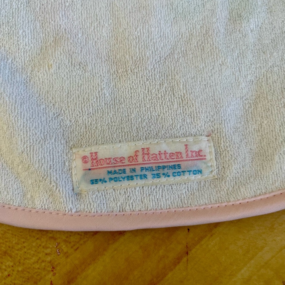 House of Hatten girl baby bib - Picture 5 of 6